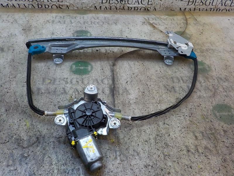 Recambio de elevalunas delantero izquierdo para renault twingo 1.2 16v referencia OEM IAM 8200384743  