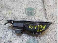 Recambio de mando elevalunas delantero derecho para renault twingo 1.2 16v referencia OEM IAM 8200214936   2