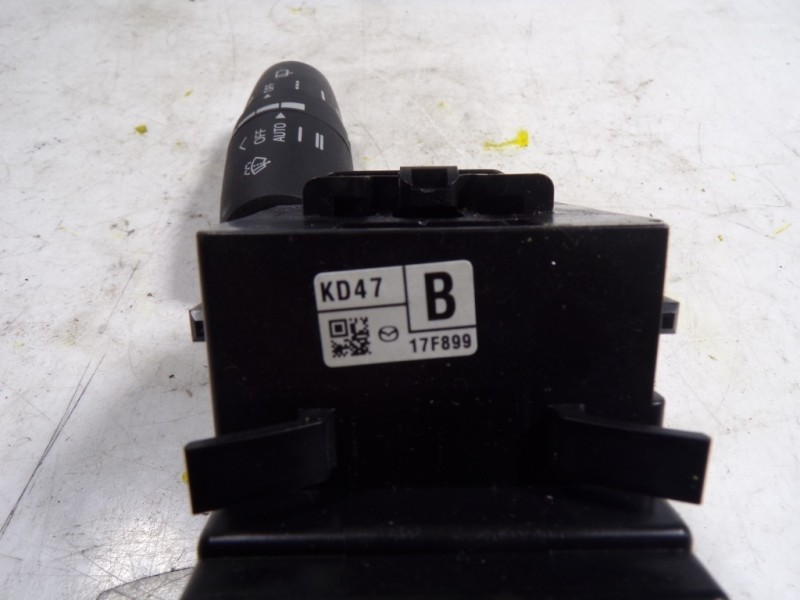 Recambio de mando limpia para mazda cx-5 2.2 turbodiesel cat referencia OEM IAM KD4766128 KD4717F899 