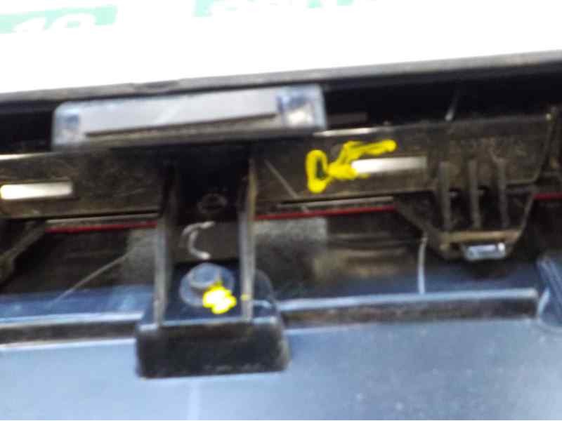 Recambio de piloto trasero central para jeep compass ii 1.4 m-air cat referencia OEM IAM   