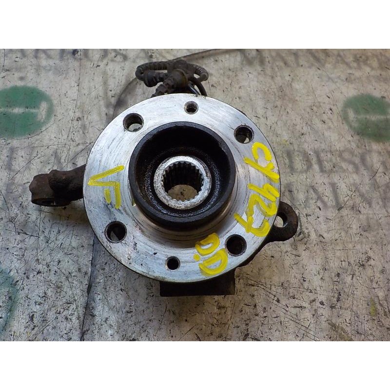 Recambio de mangueta delantera derecha para renault twingo 1.2 16v referencia OEM IAM 8200663593  