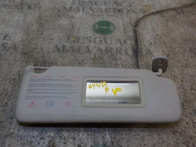 Recambio de parasol derecho para renault twingo 1.2 16v referencia OEM IAM 8200809473  