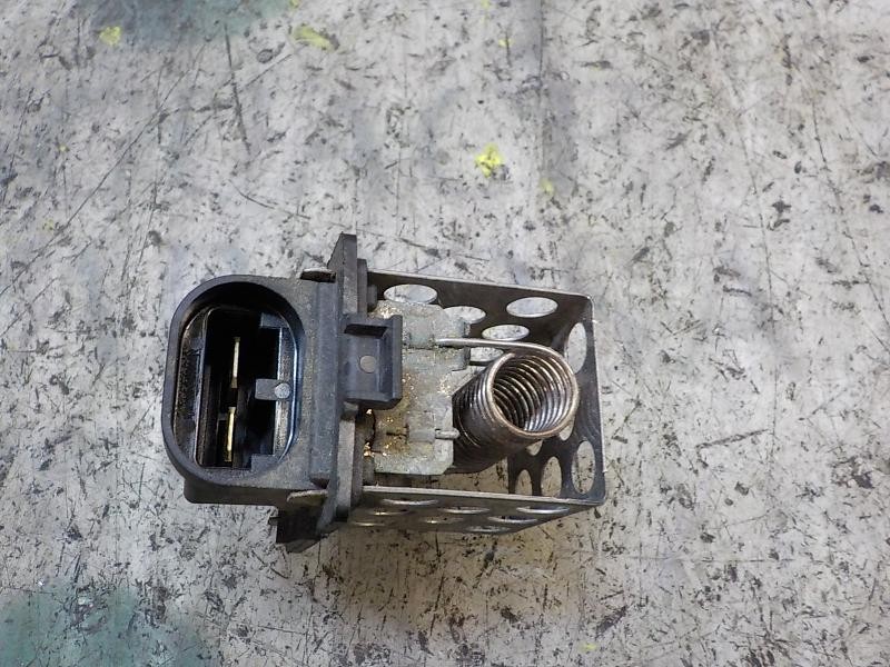 Recambio de resistencia calefaccion para renault twingo 1.2 16v referencia OEM IAM 7701049661  