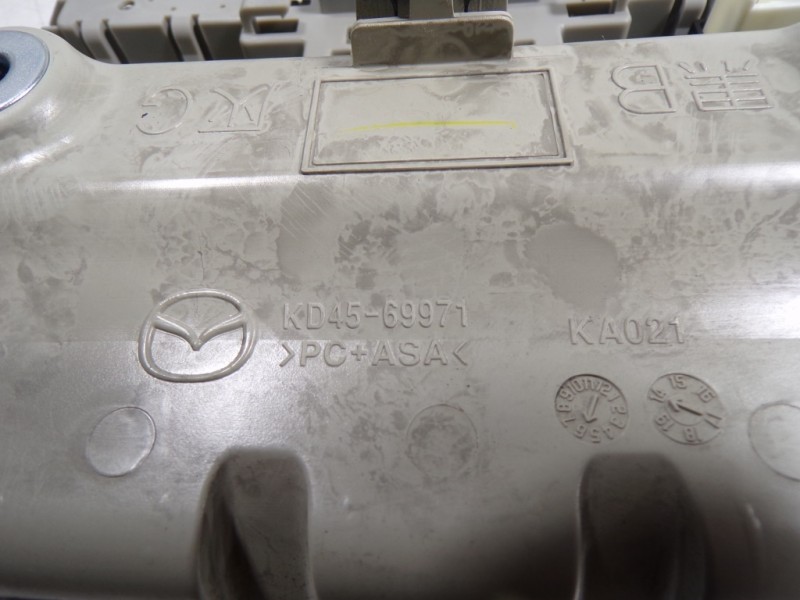 Recambio de piloto interior para mazda cx-5 2.2 turbodiesel cat referencia OEM IAM KD4569970A75 KD4569971 