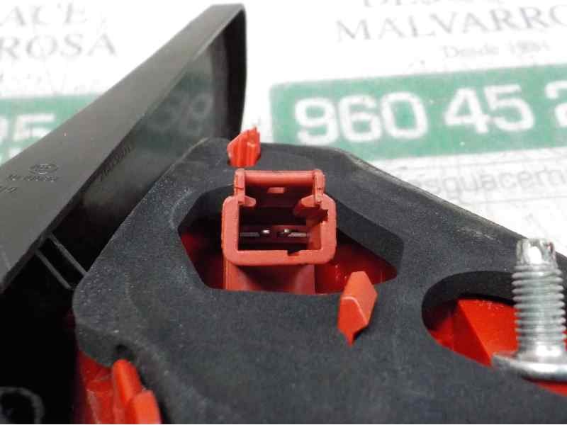 Recambio de piloto trasero derecho interior para peugeot 3008 confort referencia OEM IAM 6351HE 9683460980 