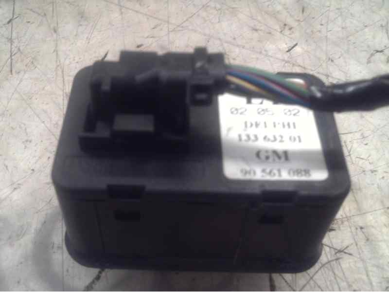 Recambio de mando elevalunas delantero izquierdo para opel zafira a elegance referencia OEM IAM   