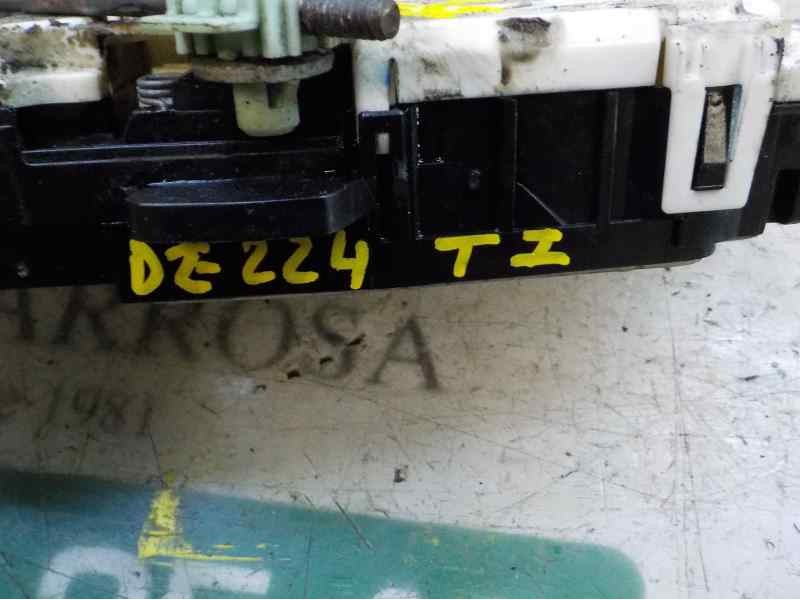 Recambio de cerradura puerta trasera izquierda para jeep patriot 2.0 crd cat referencia OEM IAM   