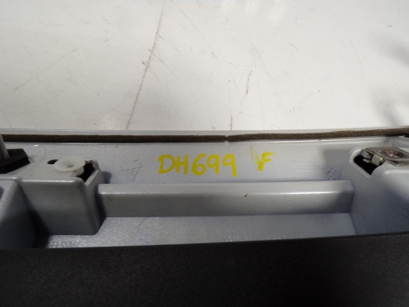 Recambio de aleron trasero para citroën c4 cactus 1.2 12v e-thp / puretech referencia OEM IAM 1611384280  