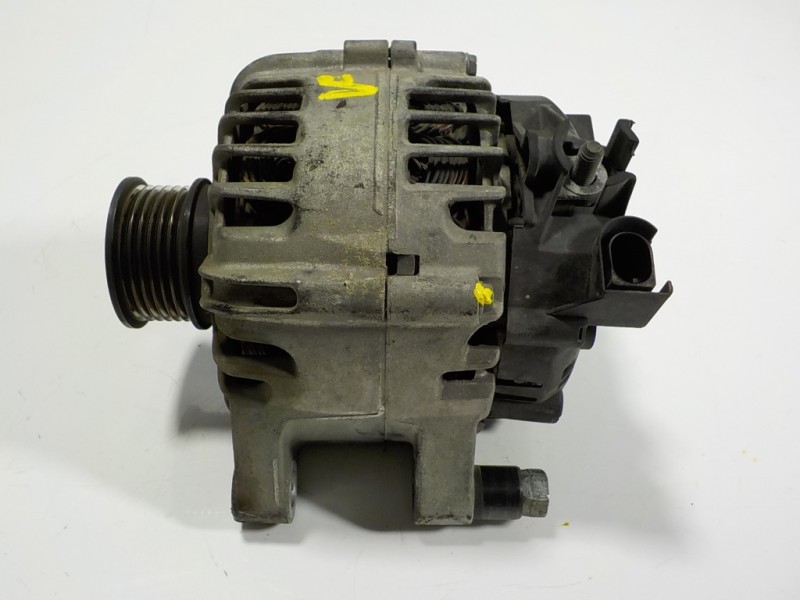 Recambio de alternador para ford transit courier 1.5 tdci cat referencia OEM IAM 2051880  ET7610300AA