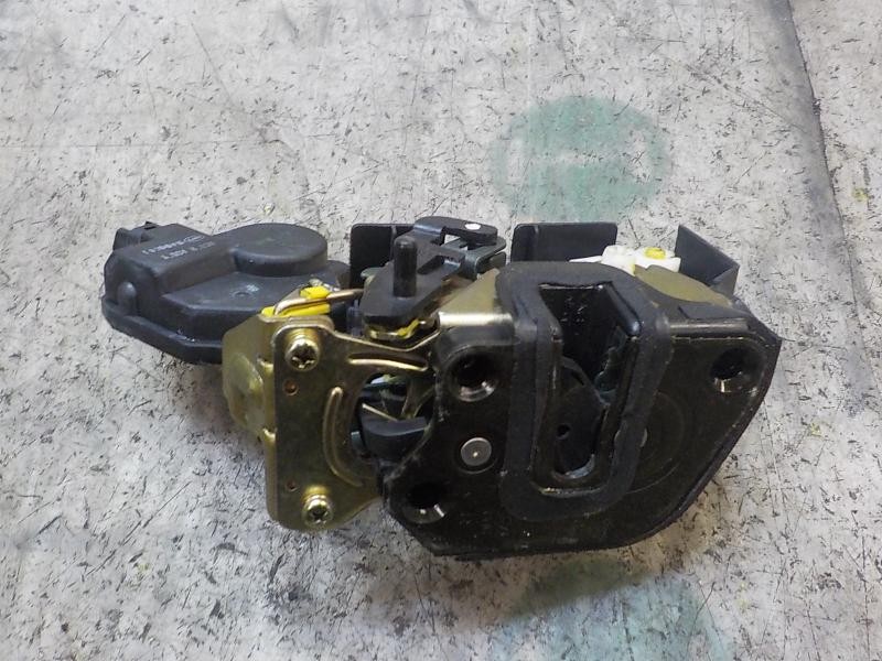 Recambio de cerradura puerta trasera derecha para hyundai terracan (hp) 2.9 crdi cat referencia OEM IAM 81420H1020  