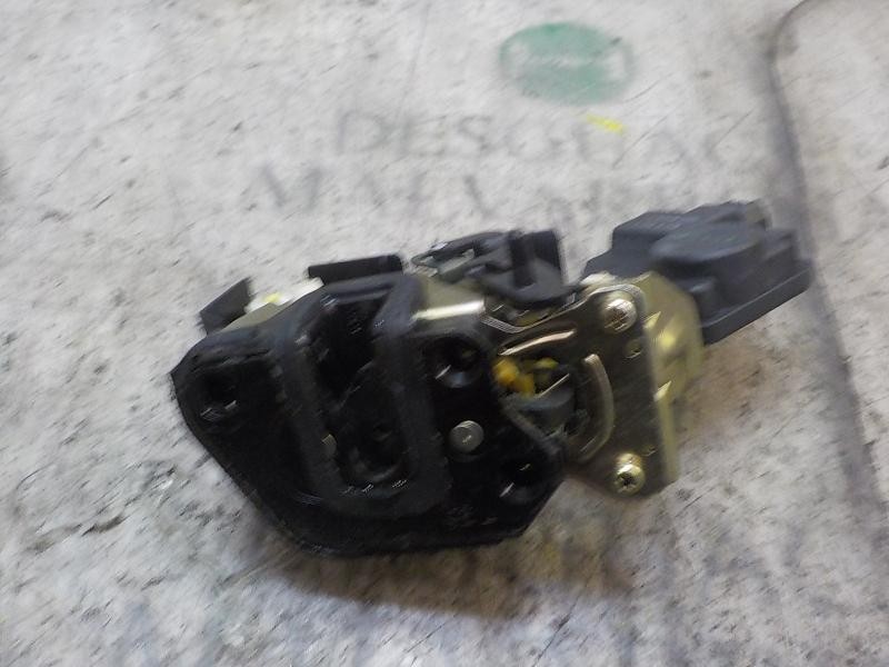 Recambio de cerradura puerta trasera izquierda para hyundai terracan (hp) 2.9 crdi cat referencia OEM IAM 81410H1020  