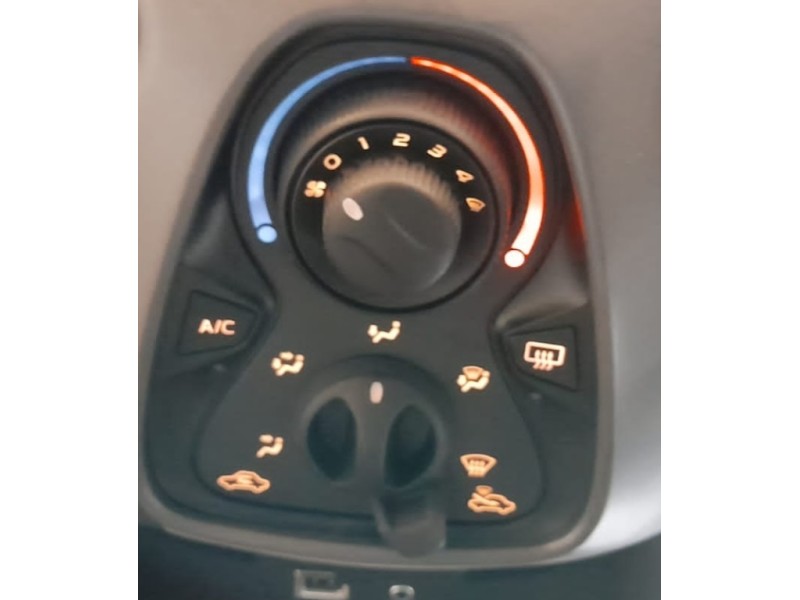 Recambio de mando calefaccion / aire acondicionado para toyota aygo 1.0 vvti referencia OEM IAM 55900YV030 B000737077 B000737077