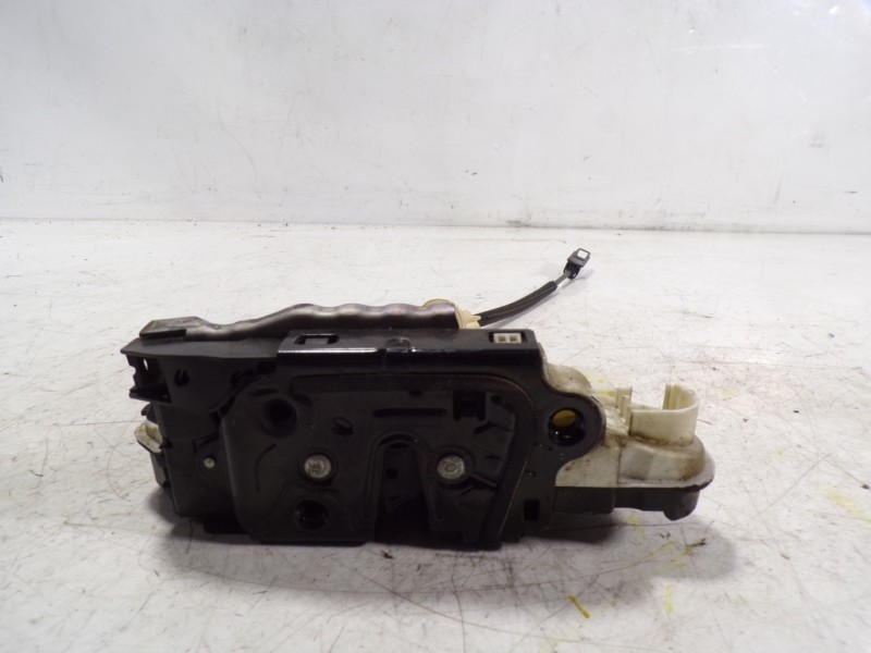 Recambio de cerradura puerta delantera izquierda para volkswagen golf vi (5k1) 1.6 tdi referencia OEM IAM 5K1837015B 5K1837015B 