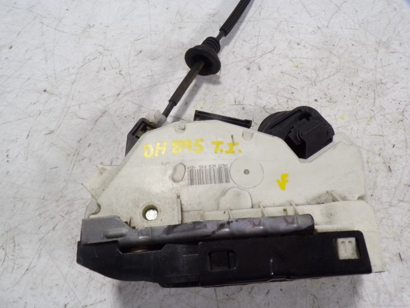 Recambio de cerradura puerta trasera izquierda para volkswagen golf vi (5k1) 1.6 tdi referencia OEM IAM 5K4839015H 5K4839015H 