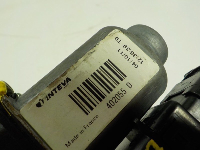 Recambio de motor elevalunas delantero izquierdo para kia cee´d 1.6 crdi cat referencia OEM IAM   