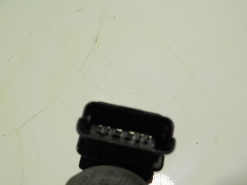 Recambio de motor elevalunas delantero izquierdo para kia cee´d 1.6 crdi cat referencia OEM IAM   