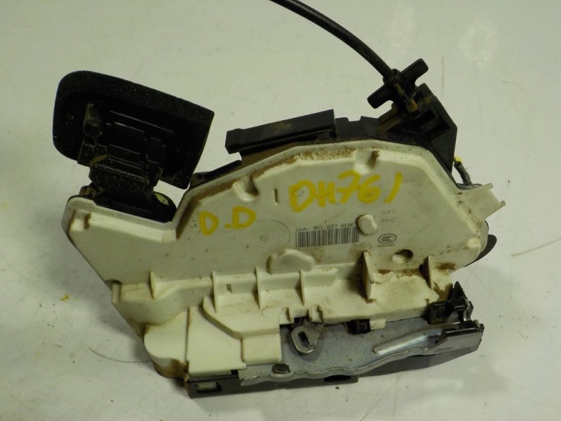 Recambio de cerradura puerta delantera derecha para seat leon (5f1) 2.0 tdi referencia OEM IAM  5K1837016E 
