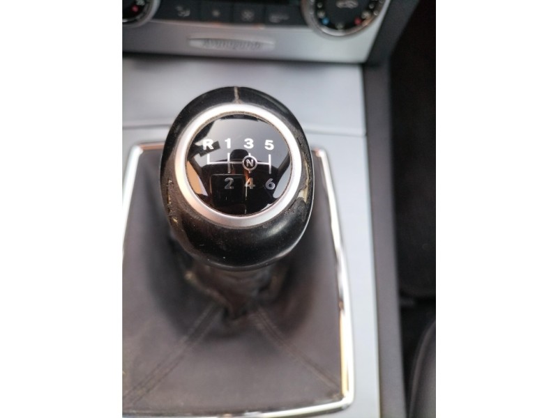 Recambio de palanca cambio para mercedes-benz clase c (w204) familiar 2.1 cdi cat referencia OEM IAM A2042672024  