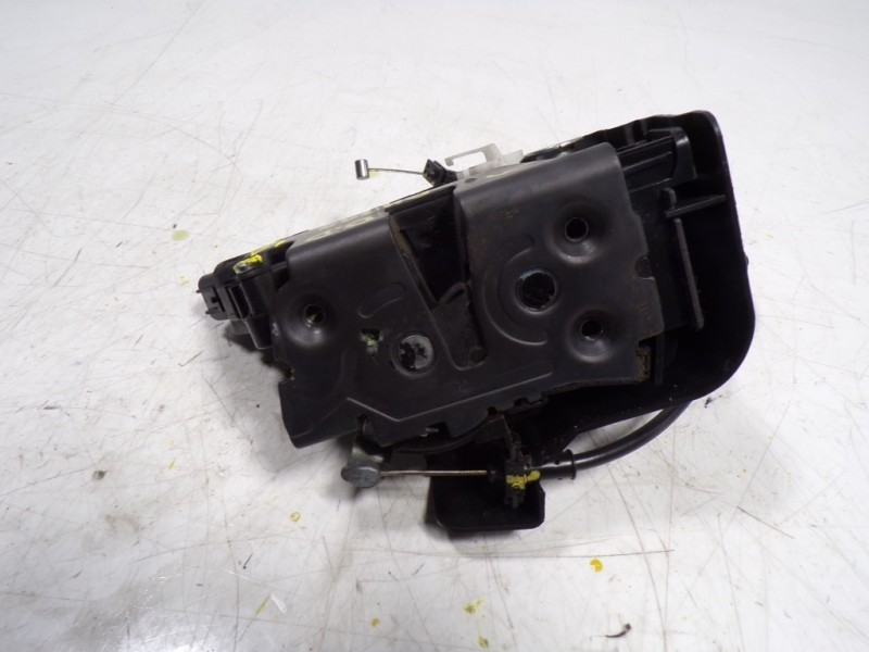 Recambio de cerradura puerta delantera derecha para volvo c30 1.6 diesel cat referencia OEM IAM  30799302 A048069
