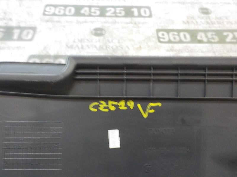 Recambio de guantera para toyota yaris 1.4 turbodiesel cat referencia OEM IAM 555500D151C1  