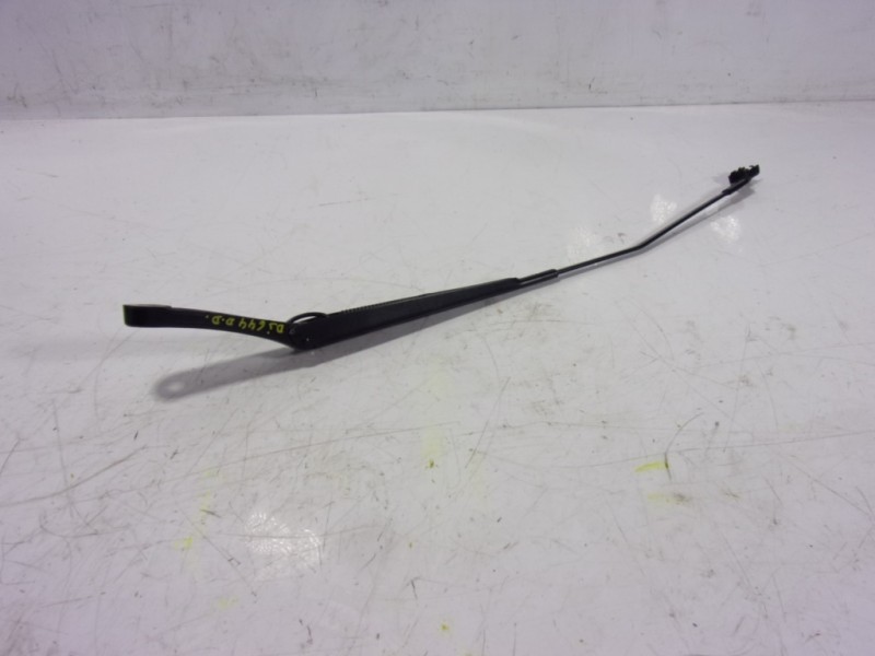 Recambio de brazo limpia delantero derecho para cupra ateca 2.0tsi 4drive referencia OEM IAM 576955410B03C  