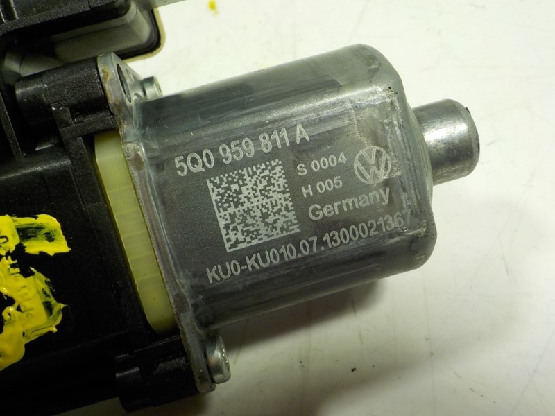 Recambio de motor elevalunas trasero izquierdo para seat leon (5f1) 2.0 tdi referencia OEM IAM  5Q0959811A 