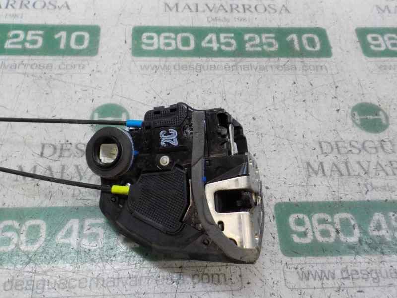 Recambio de cerradura puerta trasera izquierda para toyota auris 1.3 16v cat referencia OEM IAM   