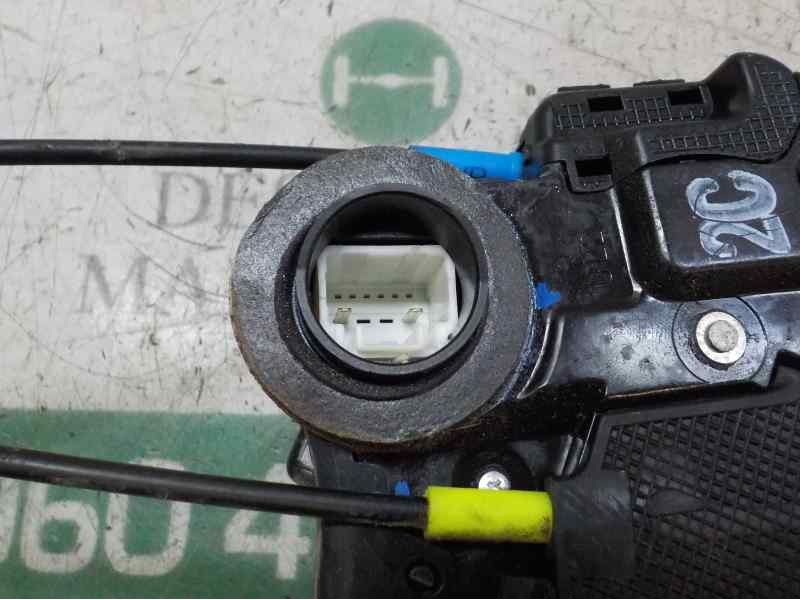 Recambio de cerradura puerta trasera izquierda para toyota auris 1.3 16v cat referencia OEM IAM   