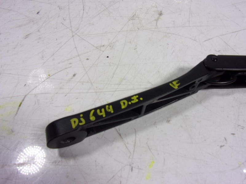 Recambio de brazo limpia delantero izquierdo para cupra ateca 2.0tsi 4drive referencia OEM IAM 576955409A03C  
