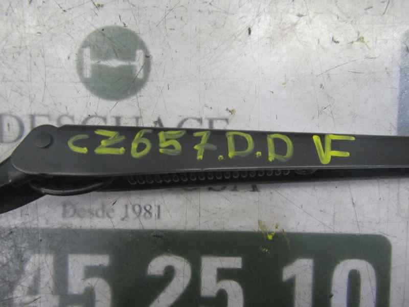 Recambio de brazo limpia delantero derecho para renault grand modus 1.2 16v referencia OEM IAM 7701057638  