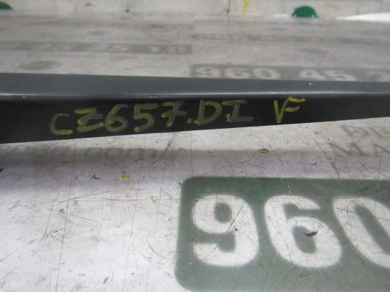 Recambio de brazo limpia delantero izquierdo para renault grand modus 1.2 16v referencia OEM IAM 7701057640  