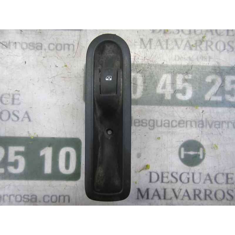 Recambio de mando elevalunas trasero derecho para renault grand modus 1.2 16v referencia OEM IAM 8200214936  