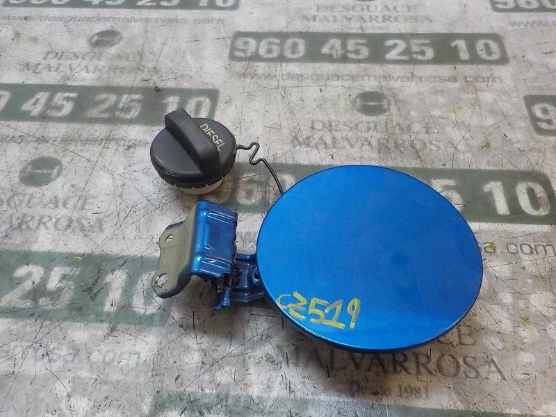 Recambio de tapa combustible para toyota yaris 1.4 turbodiesel cat referencia OEM IAM 773500D080  