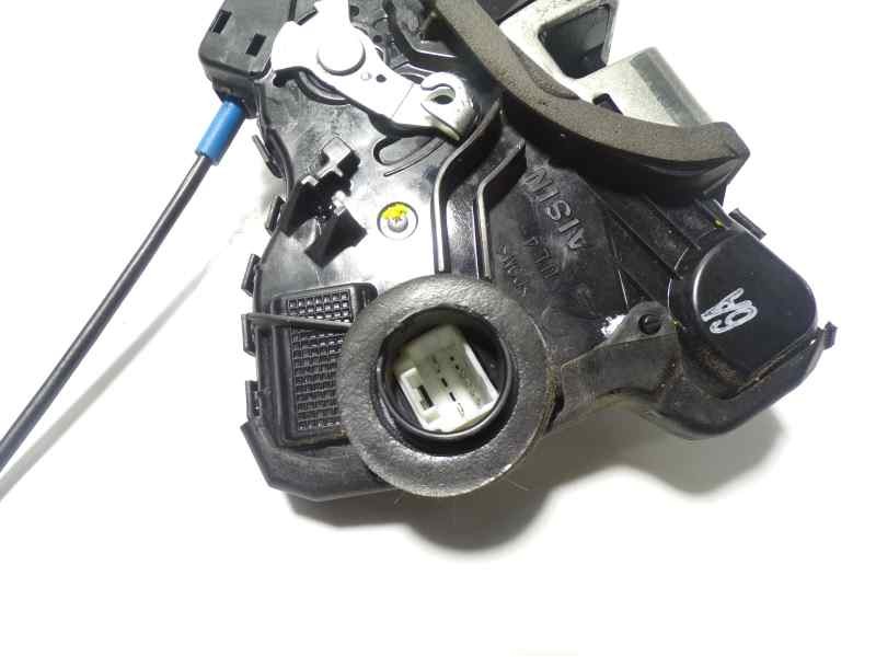 Recambio de cerradura puerta delantera izquierda para toyota auris 1.4 turbodiesel cat referencia OEM IAM 6904002210  