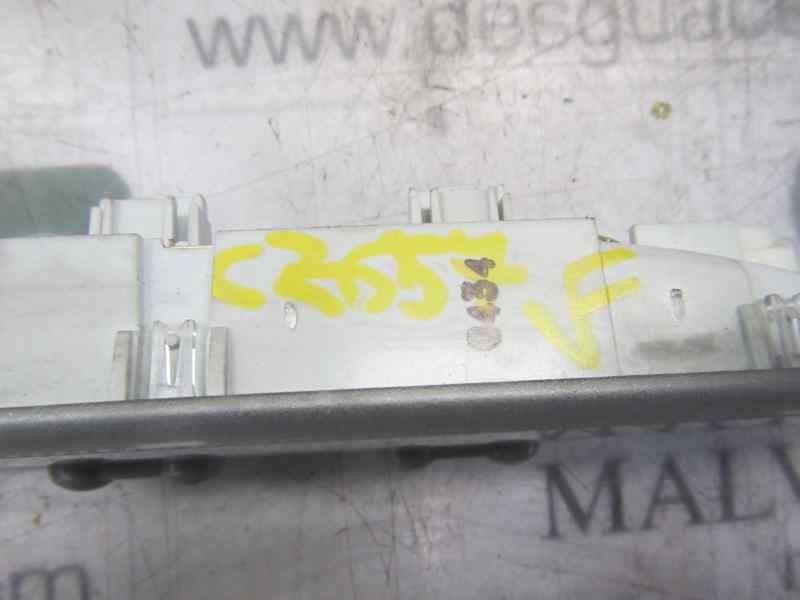 Recambio de piloto interior para renault grand modus 1.2 16v referencia OEM IAM 8200073231  