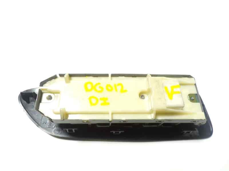 Recambio de mando elevalunas delantero izquierdo para toyota auris 1.4 turbodiesel cat referencia OEM IAM 8404002080 8404002080 