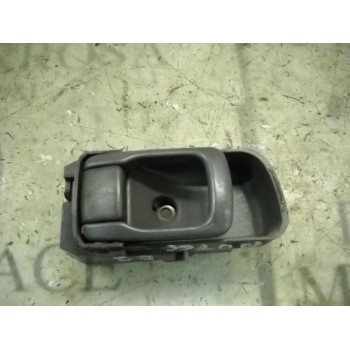 MANETA INTERIOR DELANTERA IZQUIERDA 