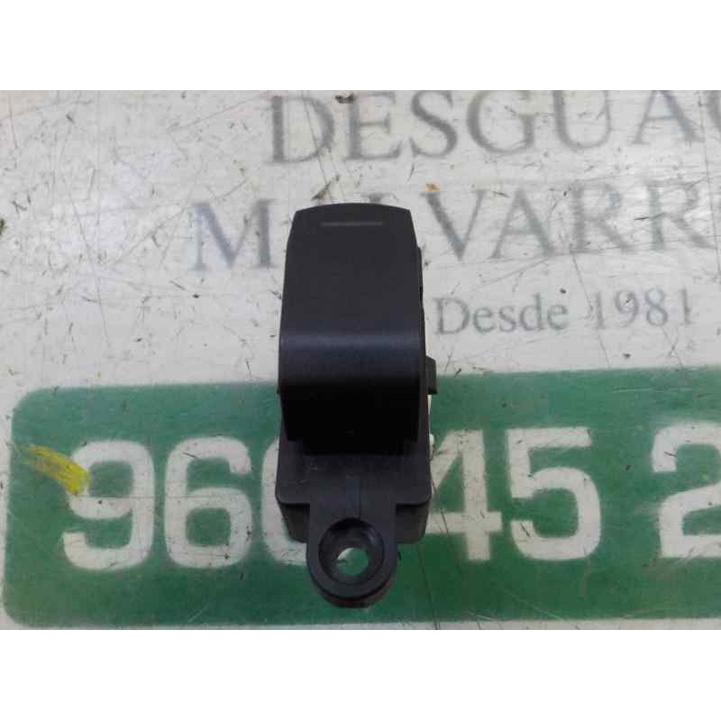 Recambio de mando elevalunas trasero derecho para suzuki s-cross 1.6 ddis referencia OEM IAM 3799568L00  