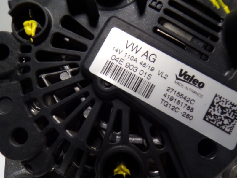 Recambio de alternador para audi a1 sportback (gba) 1.0 tfsi referencia OEM IAM 04E903015 04E903015 