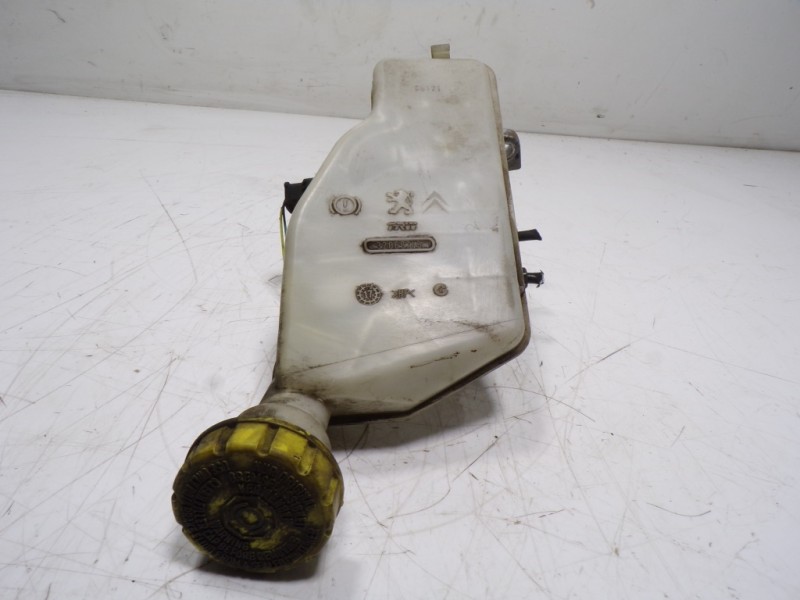 Recambio de bomba freno para peugeot 2008 (--.2013) 1.6 blue-hdi fap referencia OEM IAM 4601R9 32069745 