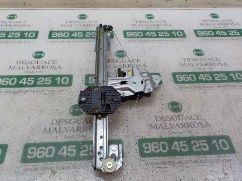 Recambio de elevalunas delantero derecho para dacia sandero ambiance referencia OEM IAM 807209299R 807209299R 