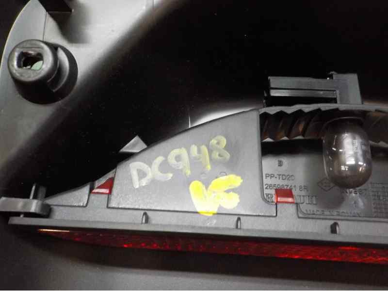 Recambio de piloto trasero central para dacia sandero ambiance referencia OEM IAM 265907079R  