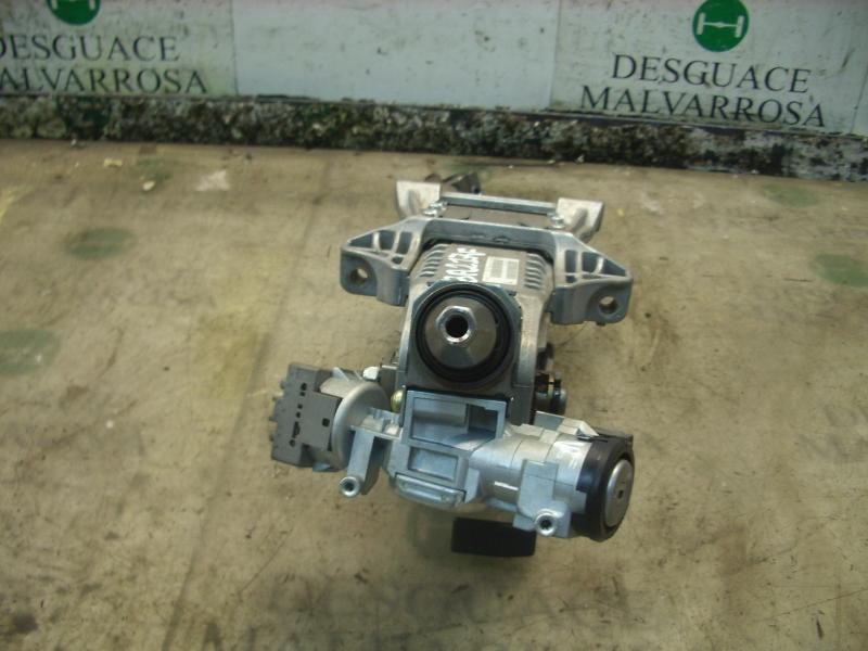 Recambio de columna direccion para ford focus berlina (cap) ambiente (d) referencia OEM IAM 1750066  