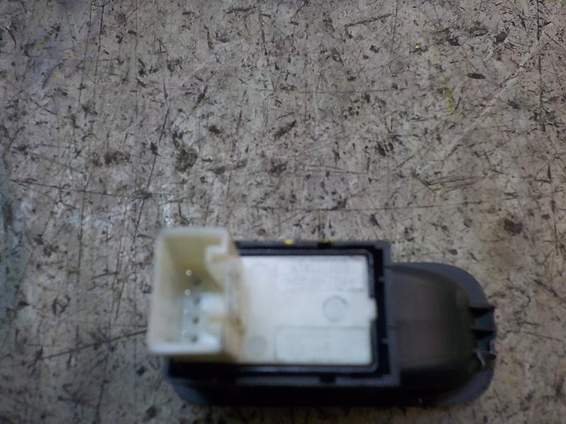 Recambio de mando elevalunas delantero derecho para skoda fabia (5j2 ) active referencia OEM IAM   