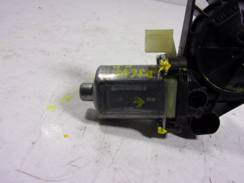 Recambio de motor elevalunas delantero derecho para cupra ateca 2.0tsi 4drive referencia OEM IAM 5Q0959802B 5Q0959802B 