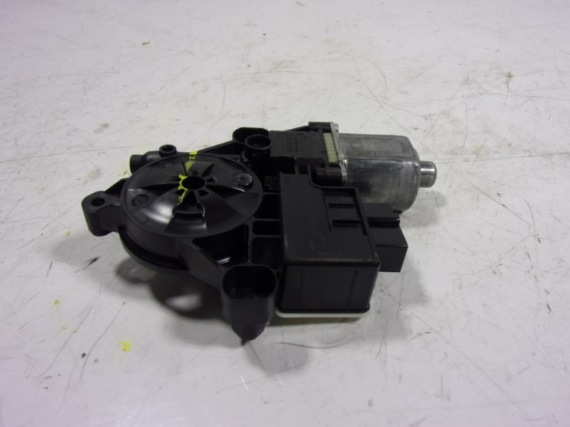 Recambio de motor elevalunas trasero derecho para cupra ateca 2.0tsi 4drive referencia OEM IAM 5Q0959408A 5Q0959812E 