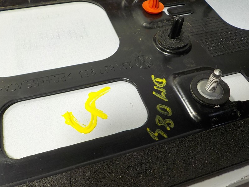 Recambio de aleron trasero para volkswagen t-roc 1.0 tsi referencia OEM IAM   