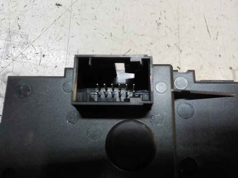 Recambio de mando luces para bmw serie 1 berlina (e81/e87) 118d referencia OEM IAM 61316932795 6932795 