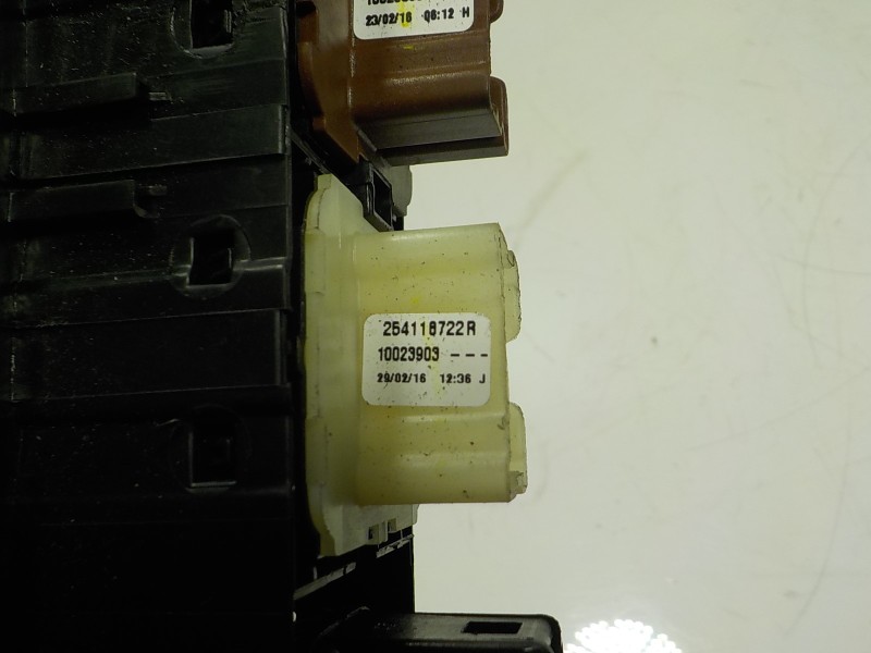 Recambio de mando elevalunas delantero izquierdo para renault captur 0.9 tce referencia OEM IAM 254118722R 254118722R 