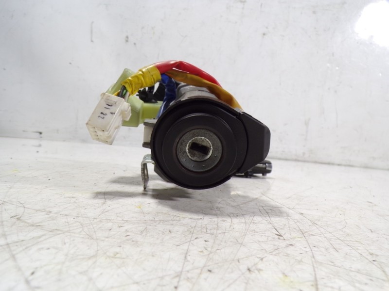 Recambio de antirrobo para kia cee´d 1.4 crdi cat referencia OEM IAM 819103X000  